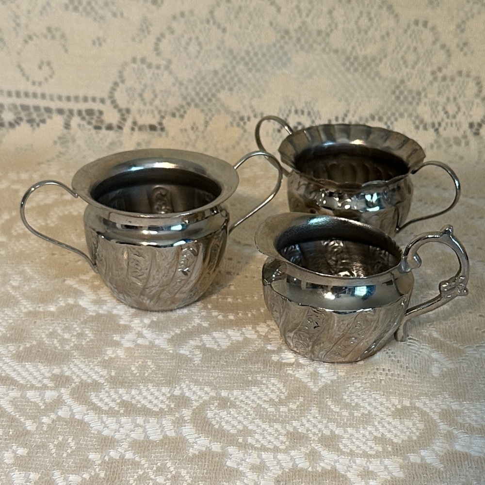 TWO'S COMPANY 2 SMALL SUGAR DISH and 1 CREAMER MADE IN INDIA